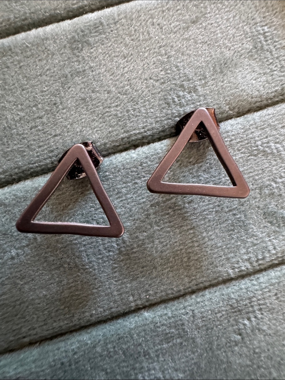 Minimalist Open Triangle Stud Earrings in grey graphite Tone
